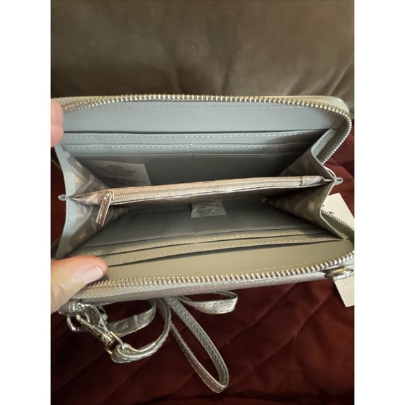 NWT‎ Gift CXL Christian Lacroix Blake Pewter Pebble Flap Snap Magnetic Closure - Picture 6 of 13